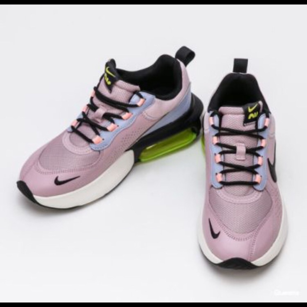 Women’s Nike Air Max Verona. Size 7.5 . New!